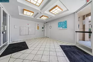 260 Caldecott Ln, Oakland, CA 94618 - Photo 41