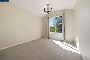260 Caldecott Ln, Oakland, CA 94618 - Photo 29