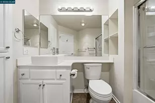 260 Caldecott Ln, Oakland, CA 94618 - Photo 37
