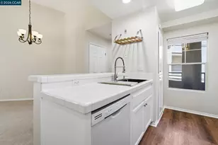 260 Caldecott Ln, Oakland, CA 94618 - Photo 21