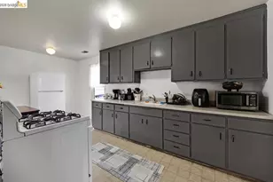 220 Perkins Ave, Vallejo, CA 94590 - Photo 11