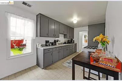 220 Perkins Ave, Vallejo, CA 94590 - Photo 9