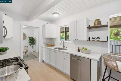 2082 Overhill Rd, Concord, CA 94520 - Photo 13