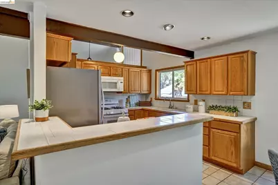 2826 Wright Ave, Pinole, CA 94564 - Photo 17