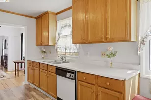 1100 101st Ave, Oakland, CA 94603 - Photo 17