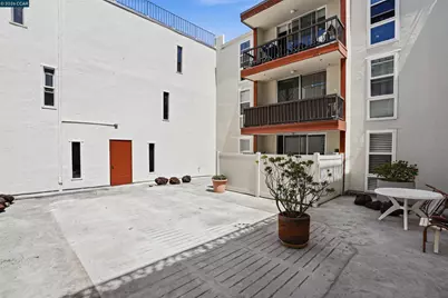 250 Whitmore St #106, Oakland, CA 94611 - Photo 23