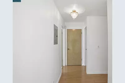 250 Whitmore St #106, Oakland, CA 94611 - Photo 5