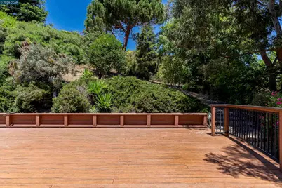 2081 Hoke Dr, Pinole, CA 94564 - Photo 49