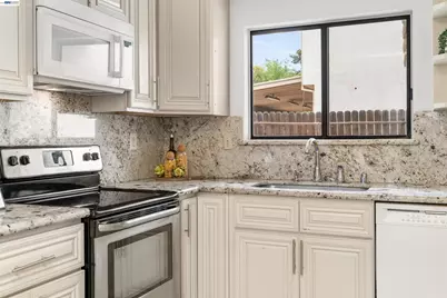 2748 Carpinteria Dr, Antioch, CA 94531 - Photo 11