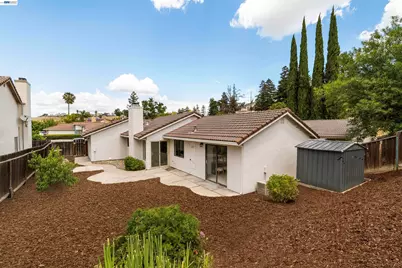 2748 Carpinteria Dr, Antioch, CA 94531 - Photo 23