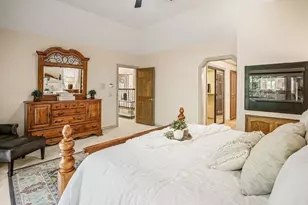 8681 Winding Way, Fair Oaks, CA 95628 - Photo 17