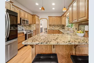 8681 Winding Way, Fair Oaks, CA 95628 - Photo 11