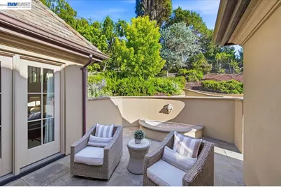 13388 Surrey Ln, Saratoga, CA 95070 - Photo 45
