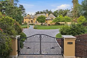 13388 Surrey Ln, Saratoga, CA 95070 - Photo 5