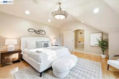 13388 Surrey Ln, Saratoga, CA 95070 - Photo 41