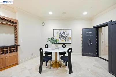 13388 Surrey Ln, Saratoga, CA 95070 - Photo 63