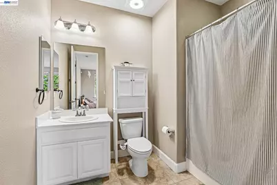 4201 Sunset View Dr, Dublin, CA 94568 - Photo 25
