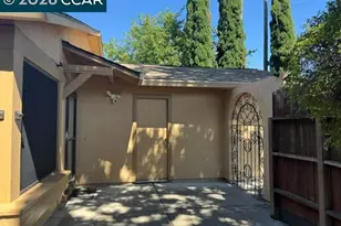 1827 Alamo Dr, Vacaville, CA 95687 - Photo 3
