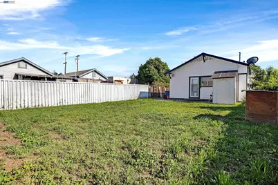 1010 4th St, Antioch, CA 94509 - Photo 33