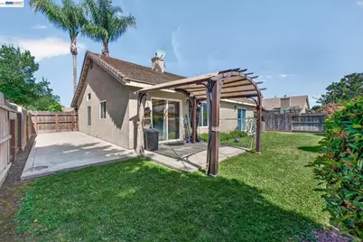 5912 Squire Wells Way, Riverbank, CA 95367 - Photo 23