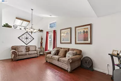 5912 Squire Wells Way, Riverbank, CA 95367 - Photo 5