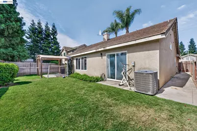 5912 Squire Wells Way, Riverbank, CA 95367 - Photo 27