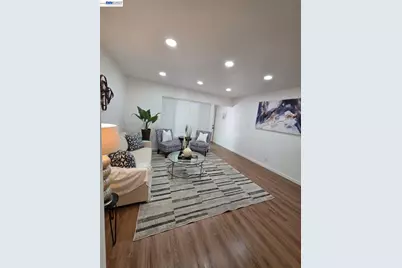 2257 Edison, Sacramento, CA 95821 - Photo 5