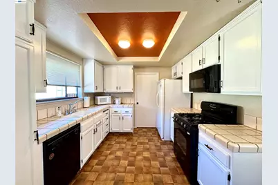 14382 Outrigger Dr, San Leandro, CA 94577 - Photo 5