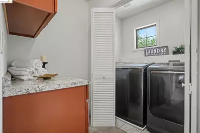 1433 Myrtle St, Oakland, CA 94607 - Photo 19