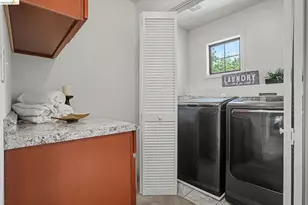1433 Myrtle St, Oakland, CA 94607 - Photo 19