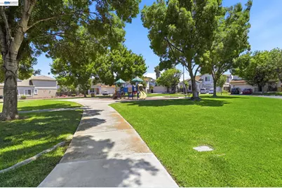 1205 Nellis Ct, Pittsburg, CA 94565 - Photo 39
