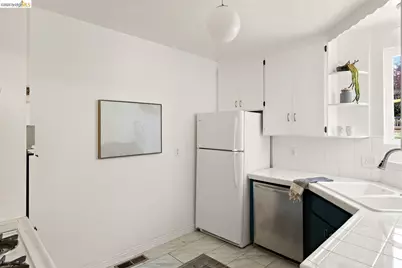 4546 Virginia Ave, Oakland, CA 94619 - Photo 15