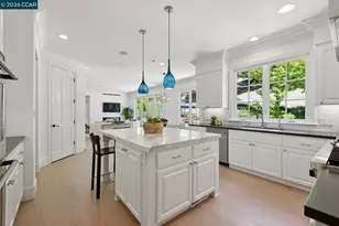 31 Sandy Ct, Orinda, CA 94563 - Photo 11