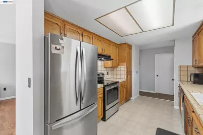 1254 Chelsea Pl, Manteca, CA 95336 - Photo 17