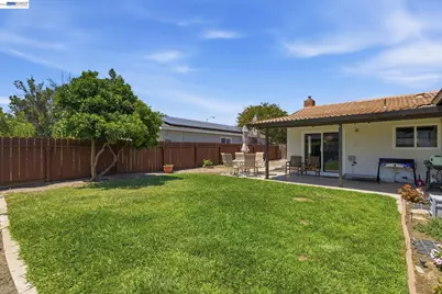 1254 Chelsea Pl, Manteca, CA 95336 - Photo 31