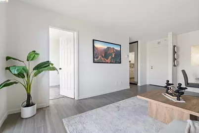 4 Admiral Dr #B430, Emeryville, CA 94608 - Photo 5