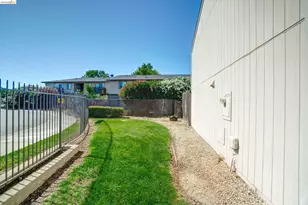 1351 Hood Rd, Sacramento, CA 95825 - Photo 3
