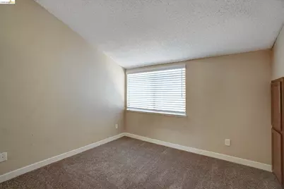1351 Hood Rd, Sacramento, CA 95825 - Photo 15