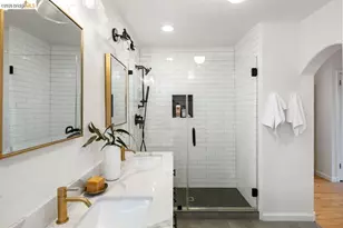 7008 Thornhill Dr, Oakland, CA 94611 - Photo 29