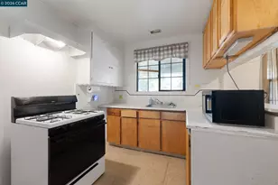 603 Almanza Dr, Oakland, CA 94603 - Photo 11