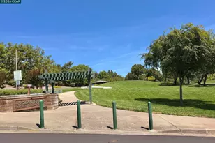 7556 Silvertree Ln, Dublin, CA 94568 - Photo 41