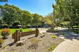 7556 Silvertree Ln, Dublin, CA 94568 - Photo 35