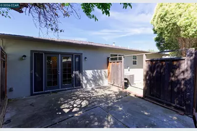 1371 Springhill Dr, Pittsburg, CA 94565 - Photo 21