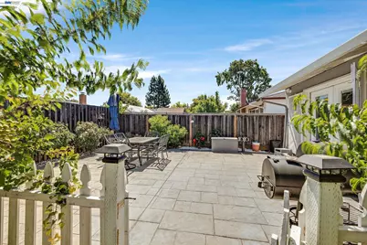 30532 Carroll Ave, Hayward, CA 94544 - Photo 15