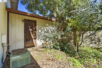 425 Coffield Ave, Napa, CA 94558 - Photo 31