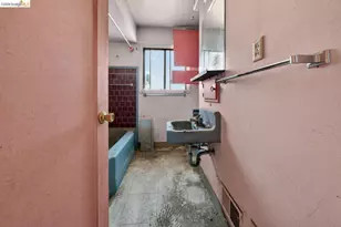 605 Sea View Dr, El Cerrito, CA 94530 - Photo 11