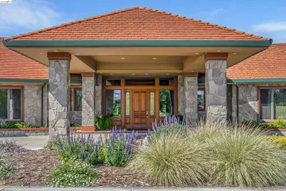 5885 Bruce Dr, Danville, CA 94506 - Photo 5