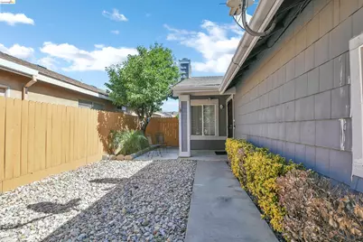 355 Hawthorne Dr, Tracy, CA 95376 - Photo 3