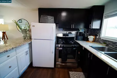 3875 Castro Valley Blvd #32, Castro Valley, CA 94546 - Photo 5