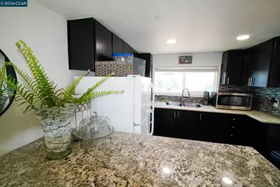 3875 Castro Valley Blvd #32, Castro Valley, CA 94546 - Photo 3